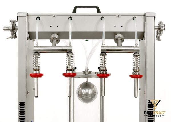 Vacuum bottle filler with four filling heads