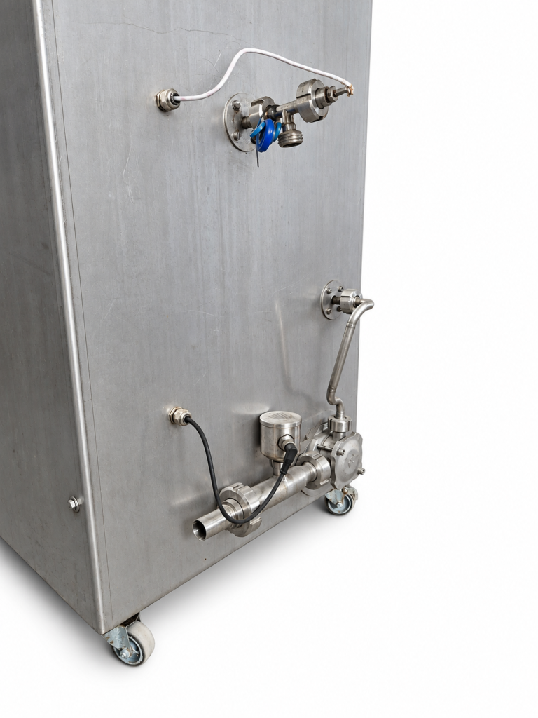 Integrated pump and stainless-steel connections of electric pasteurizer