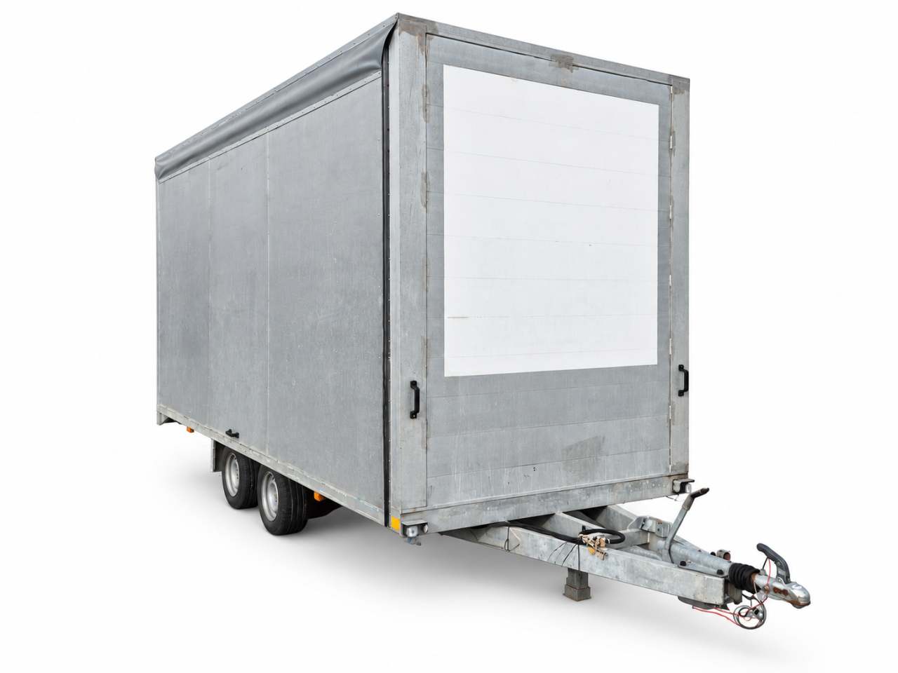 Closed mobile juice pressing trailer side view